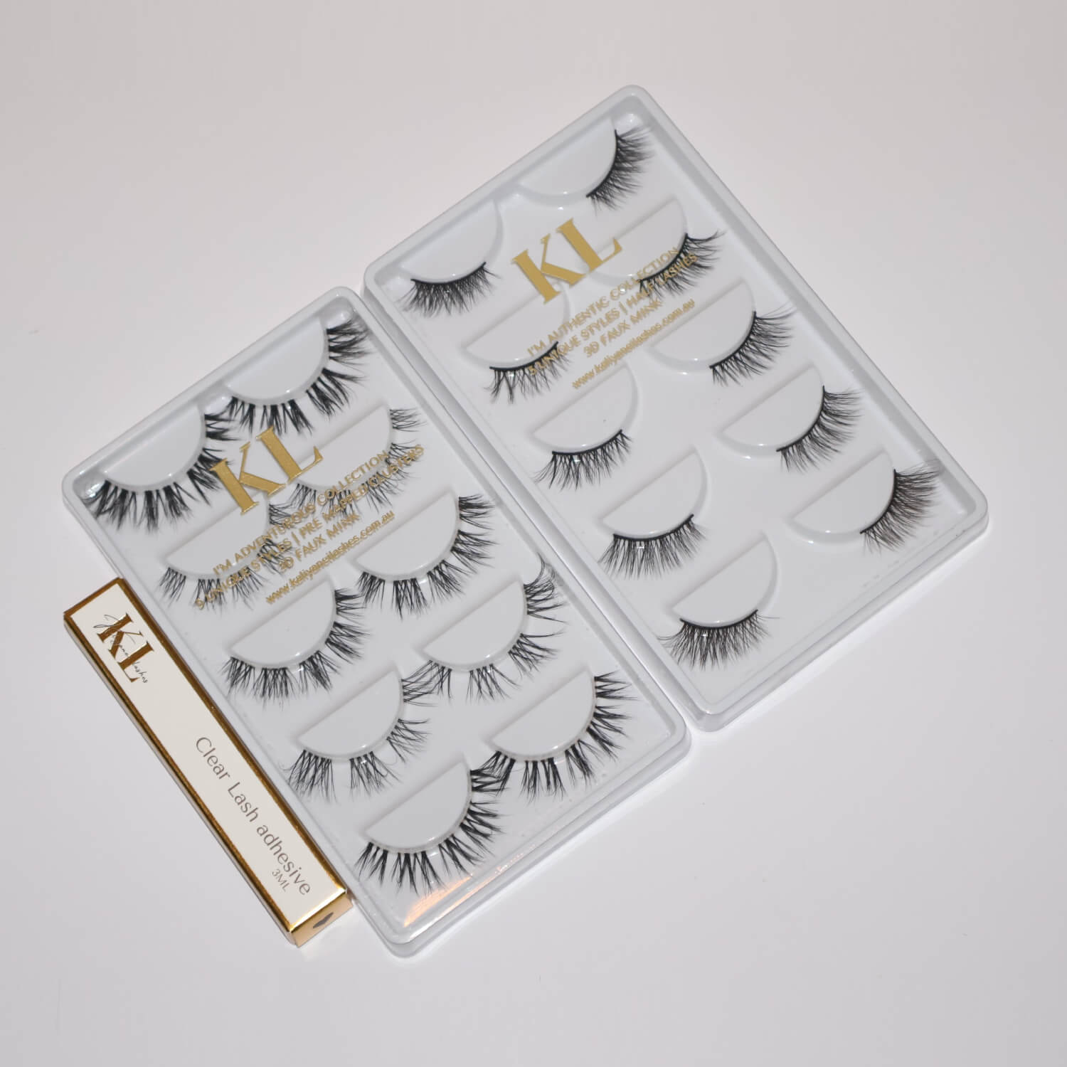 dramatic false lashes with lightweight comfort