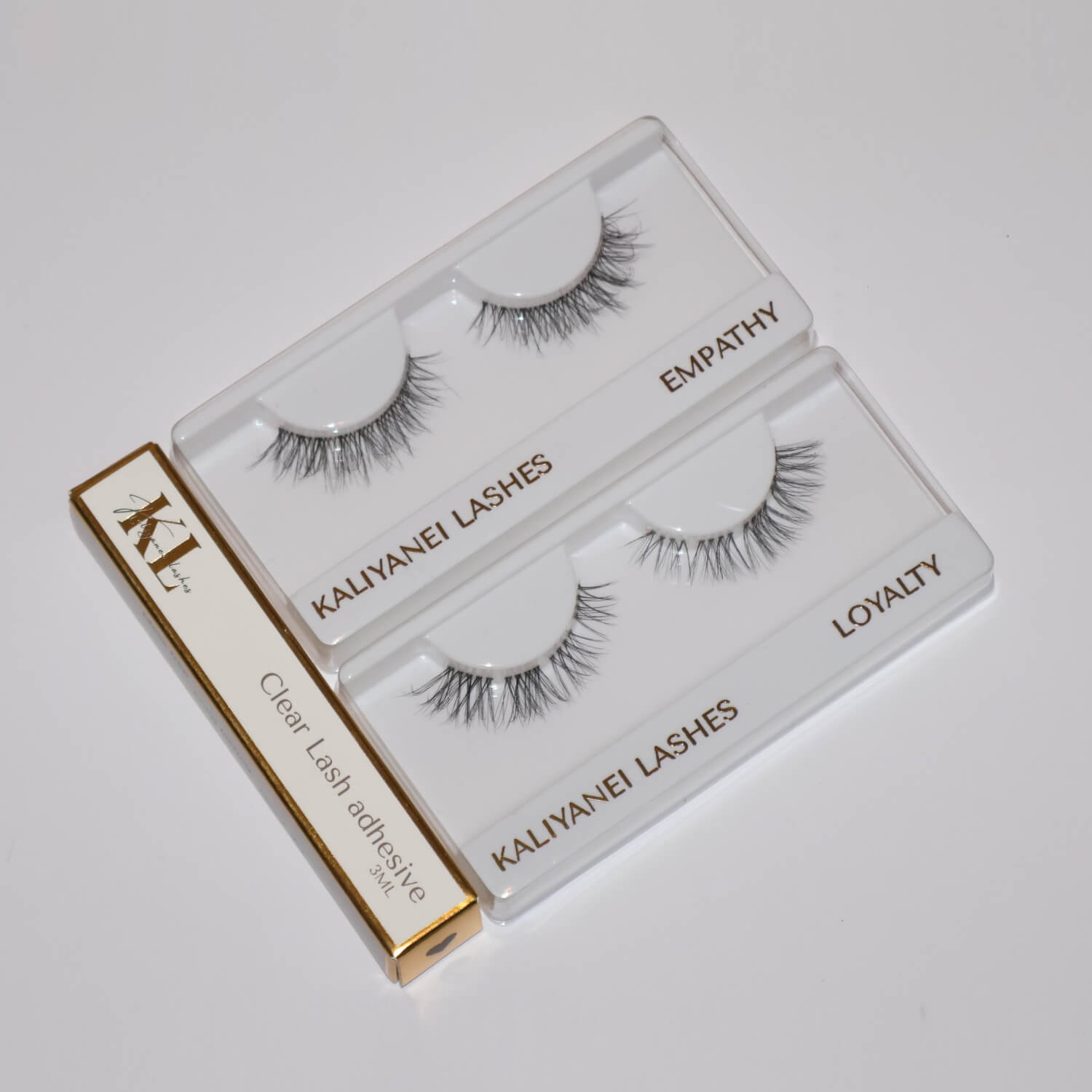 lash bundle with clear lash adhesive for daily wear